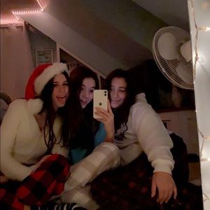 Meet your Posher, Mia